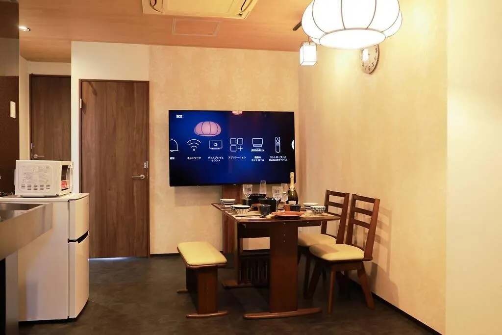 道頓堀民泊21＆道頓堀真ん中＆Mini浮世絵美術館、心斎橋、家族旅行、Family Trip Osaka Apartment